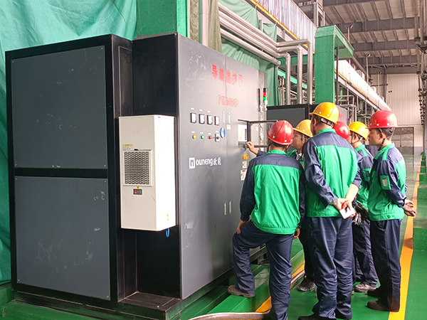 三元前軀體盤(pán)式干燥機(jī)400KW有機(jī)熱載體爐